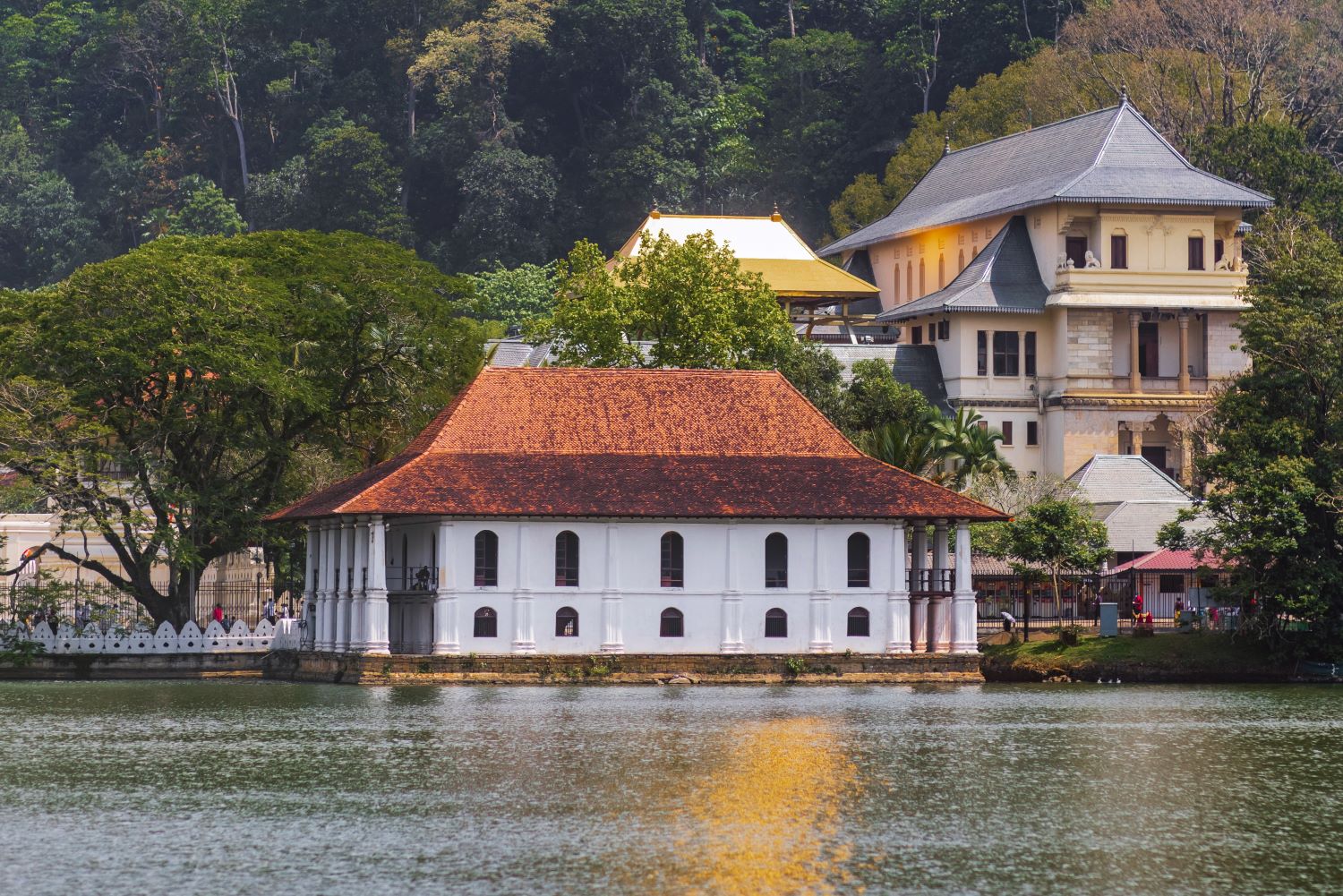 Temple of Tooth Relic 104